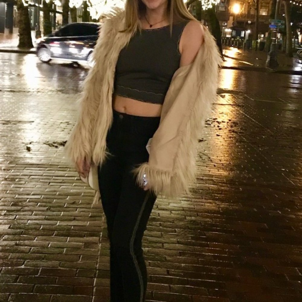 FUR! Blush Pink Faux Fur Jacket - Size Medium - Picture 10 of 11